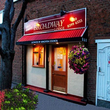Broadway Lodge Bed And Breakfast Surbiton Екстер'єр фото